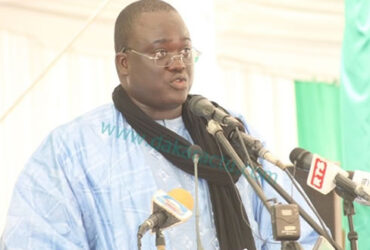 Touba : la visite d’Ousmane Sonko relance le débat, Cheikh Abdou Lahat Mbacké dénonce une « diabolisation » du leader de Pastef