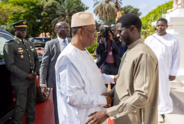 Chronique: Le sourire de Diomaye, le silence de Sonko : la photo qui rebat les cartes de la politique sénégalaise. Par Ndiawar Diop