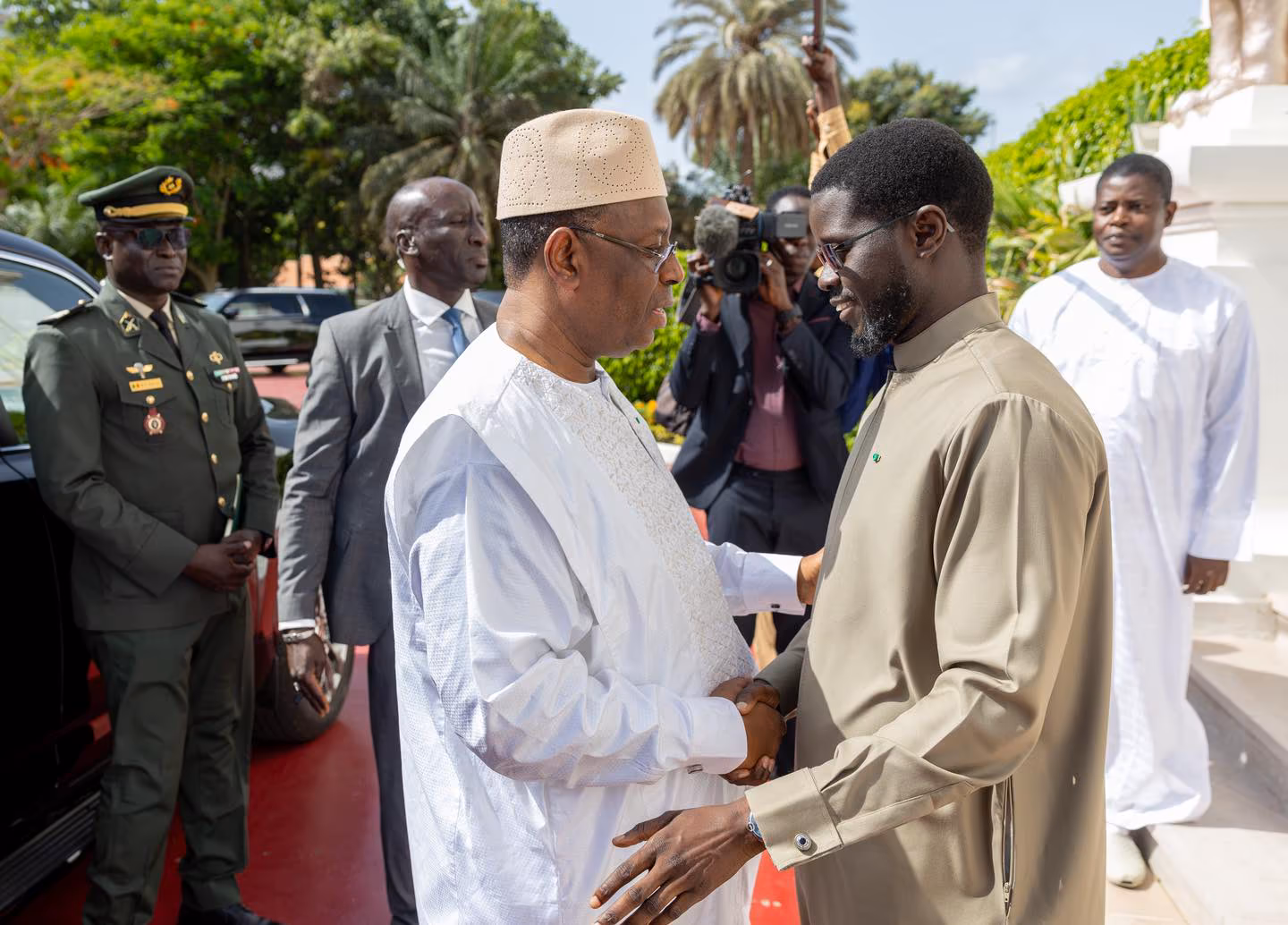 Chronique: Le sourire de Diomaye, le silence de Sonko : la photo qui rebat les cartes de la politique sénégalaise. Par Ndiawar Diop
