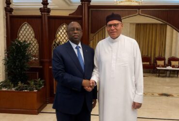 Doha : Macky Sall retrouve Karim Wade lors d’une visite marquée par le deuil et la diplomatie