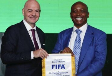 FIFA : Une institution de plus en plus contestée ? Quand les décisions arbitrales, politiques et administratives fragilisent la crédibilité du football mondial Par Ndiawar Diop