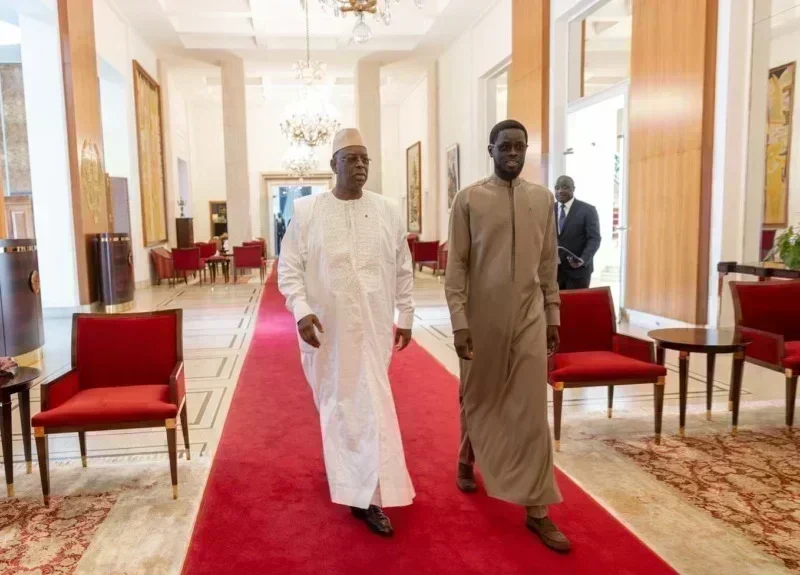 Palais de la République : Diomaye Faye reçoit Macky Sall dans une rencontre hautement symbolique sur fond de candidature à l’ONU