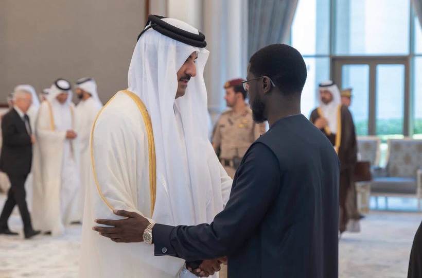 Doha : le président Bassirou Diomaye Faye présente les condoléances du Sénégal à l'Émir du Qatar