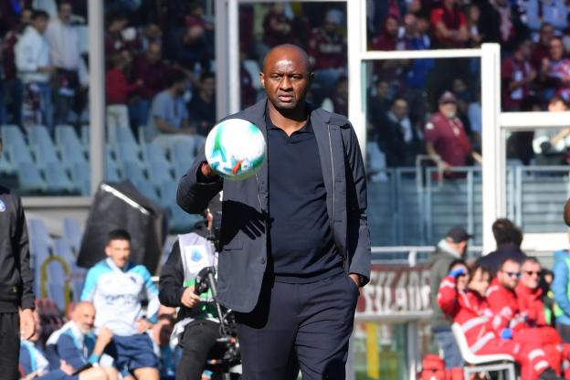 Lions de la Teranga : Patrick Vieira en pole position pour succéder à Pape Thiaw ? La FSF prépare un tournant majeur