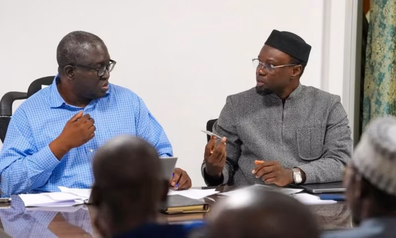 Keur Massar : Aminata Sow quitte Pastef et rejoint Kiiraay, un nouveau revers pour le parti dans le département