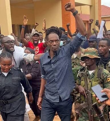 Mali : Ras Bath face à la justice, le parquet requiert 10 ans de prison ferme