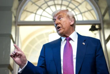 États-Unis–Iran : Donald Trump menace Téhéran d’une offensive « bien plus dure »