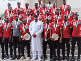 UFOA-A U17 : après leur sacre à Dakar, les Baby Scorpions reçus par Adama Barrow et récompensés