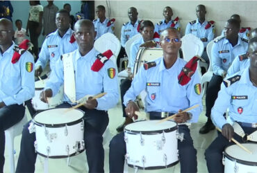 Police culturelle au Sénégal : quand les hommes en uniforme troquent le sifflet contre le micro et le pinceau