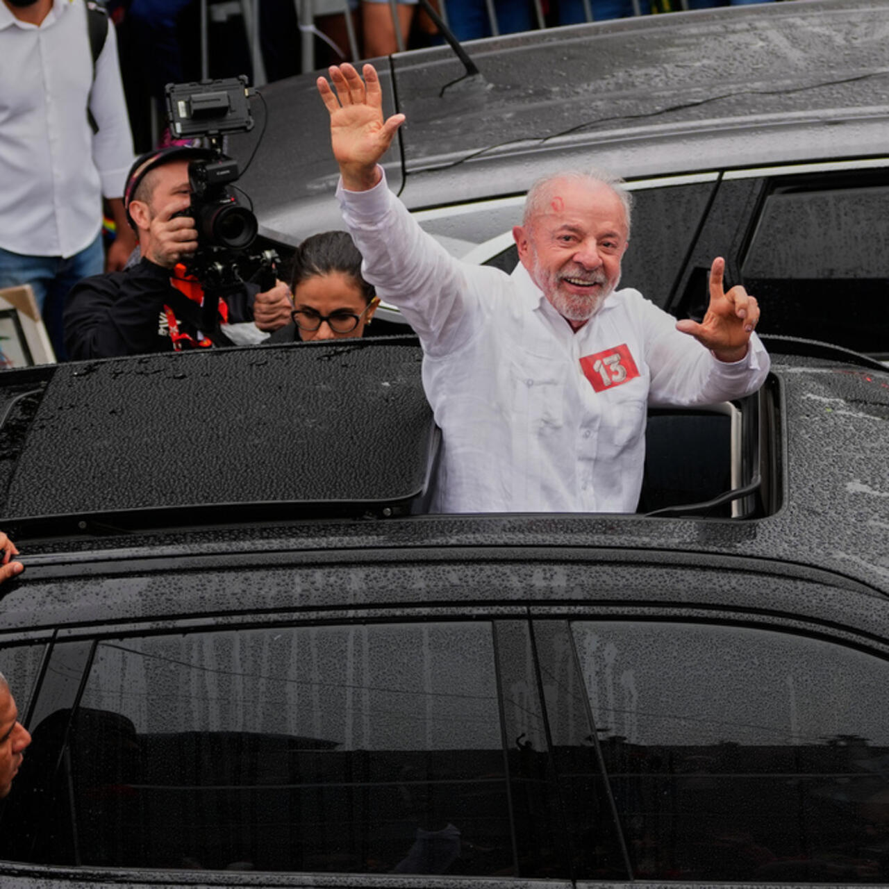 BRÉSIL : LULA RENVERSE LES PRONOSTICS, BAT FLÁVIO BOLSONARO ET ARRACHE UN QUATRIÈME MANDAT HISTORIQUE