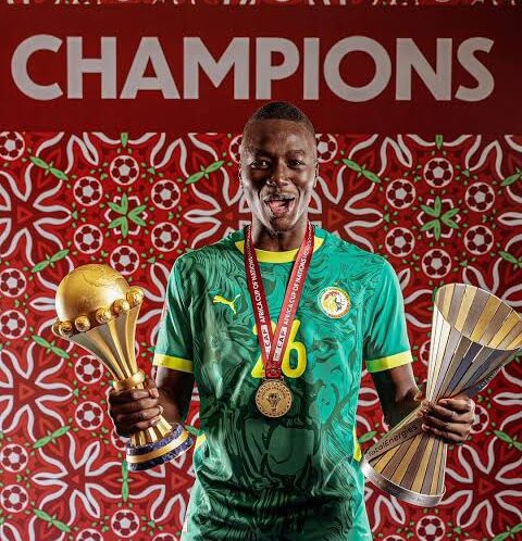 Ballon d’Or africain : Nicolas Pépé adoube Pape Guèye et défend ses chances