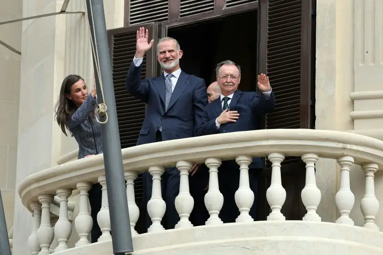 Ceuta et Melilla : face à la visite historique du roi d’Espagne, le Maroc choisit le silence diplomatique