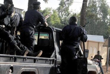 Mali : un contrôle policier tourne au drame à Kourémalé, la colère populaire dégénère en émeutes