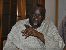 Affaire des villas du Point E : Moustapha Cissé Lô vole au secours de Serigne Bassirou Guèye et dénonce un « acharnement politique »