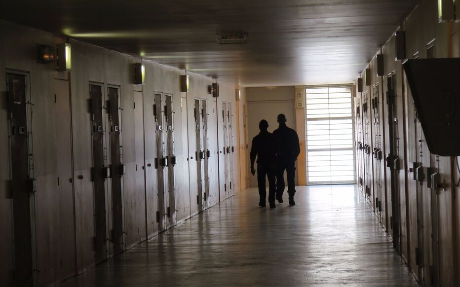 Trafic de drogue : 21 suspects devant la justice, un réseau piloté depuis une prison de Meaux jusqu’à la Californie